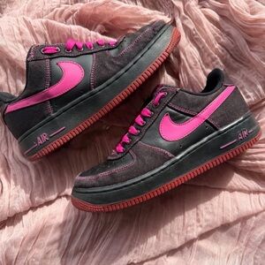 Y2K Original Nike Air Force 1 in Black and Pink Womens Size 7 Vintage